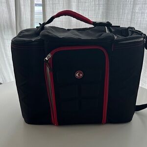 6 Pack Fitness black meal prep bag